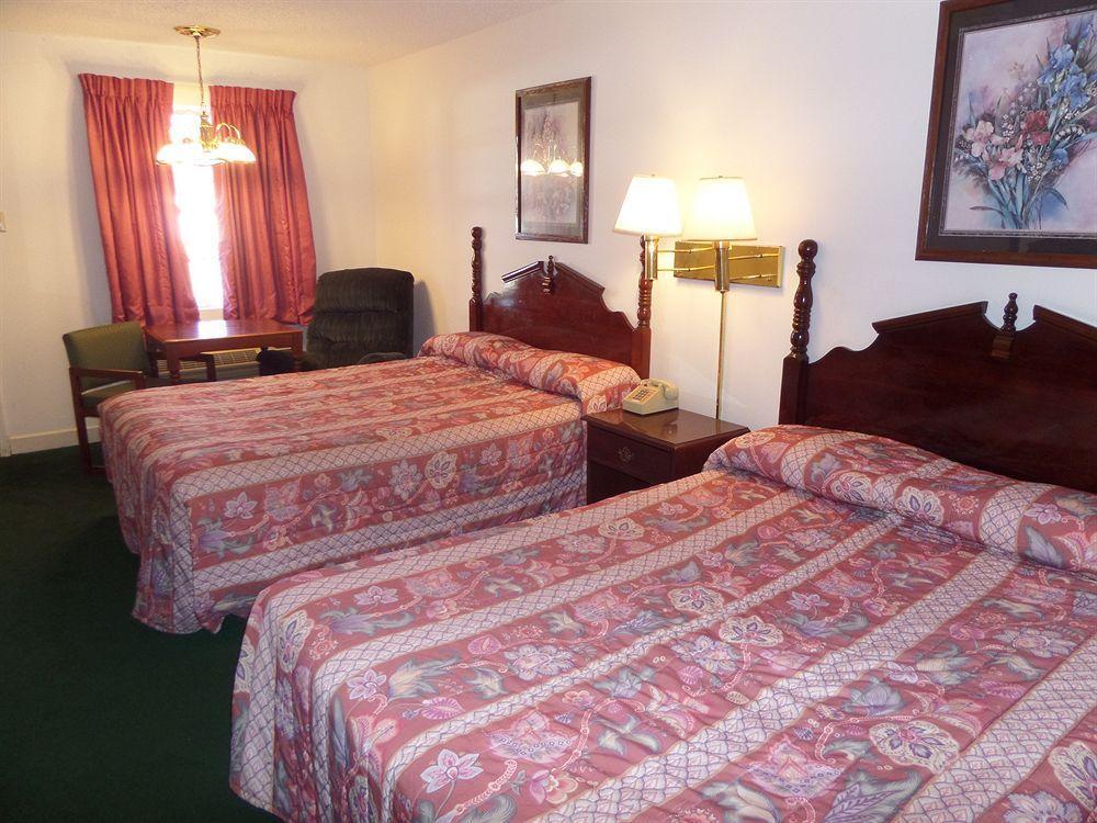 ראסלוויל Homestay Inn & Suites מראה חיצוני תמונה