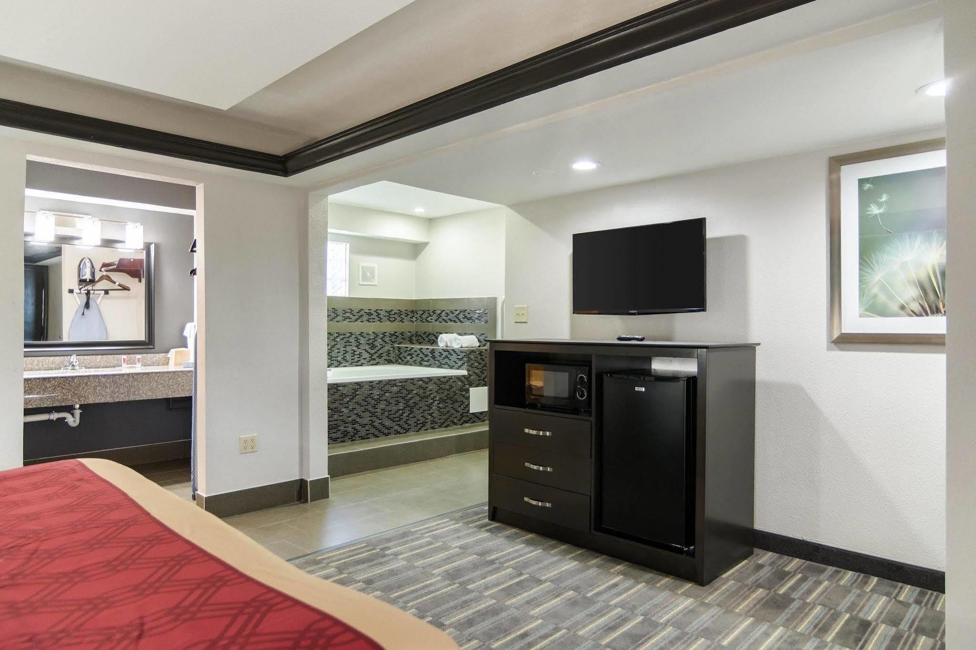 ראסלוויל Homestay Inn & Suites מראה חיצוני תמונה