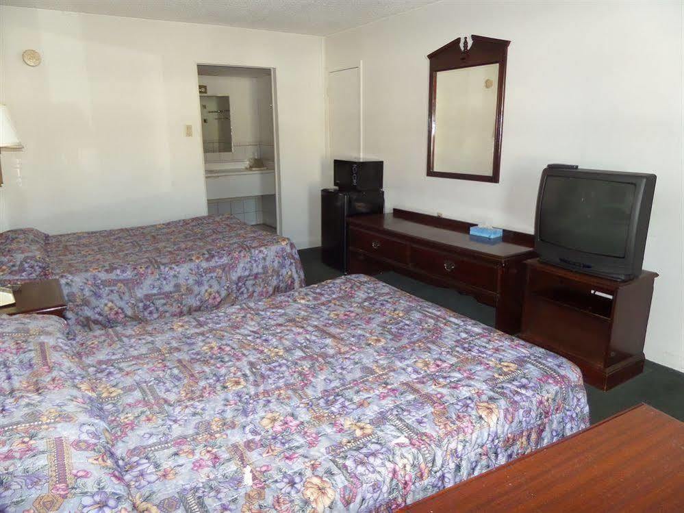 ראסלוויל Homestay Inn & Suites מראה חיצוני תמונה