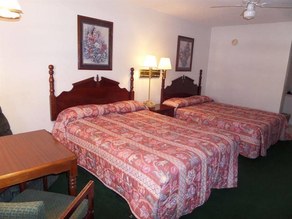 ראסלוויל Homestay Inn & Suites מראה חיצוני תמונה